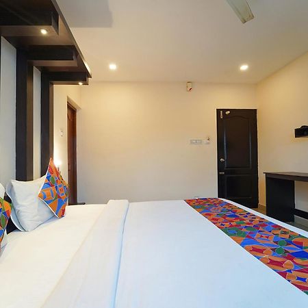 Zion Plaza Hotel Nedumbassery Exterior photo