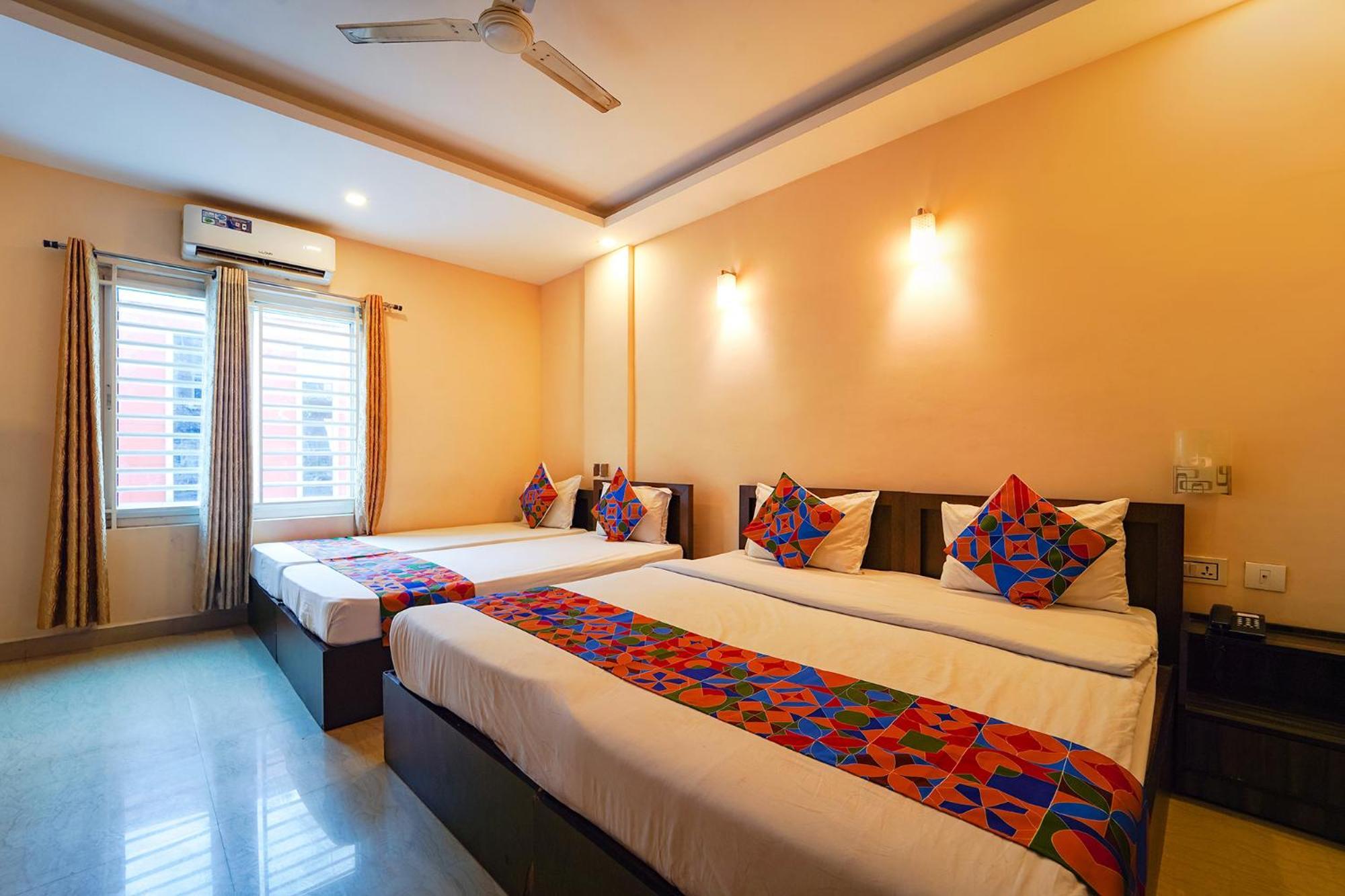 Zion Plaza Hotel Nedumbassery Exterior photo