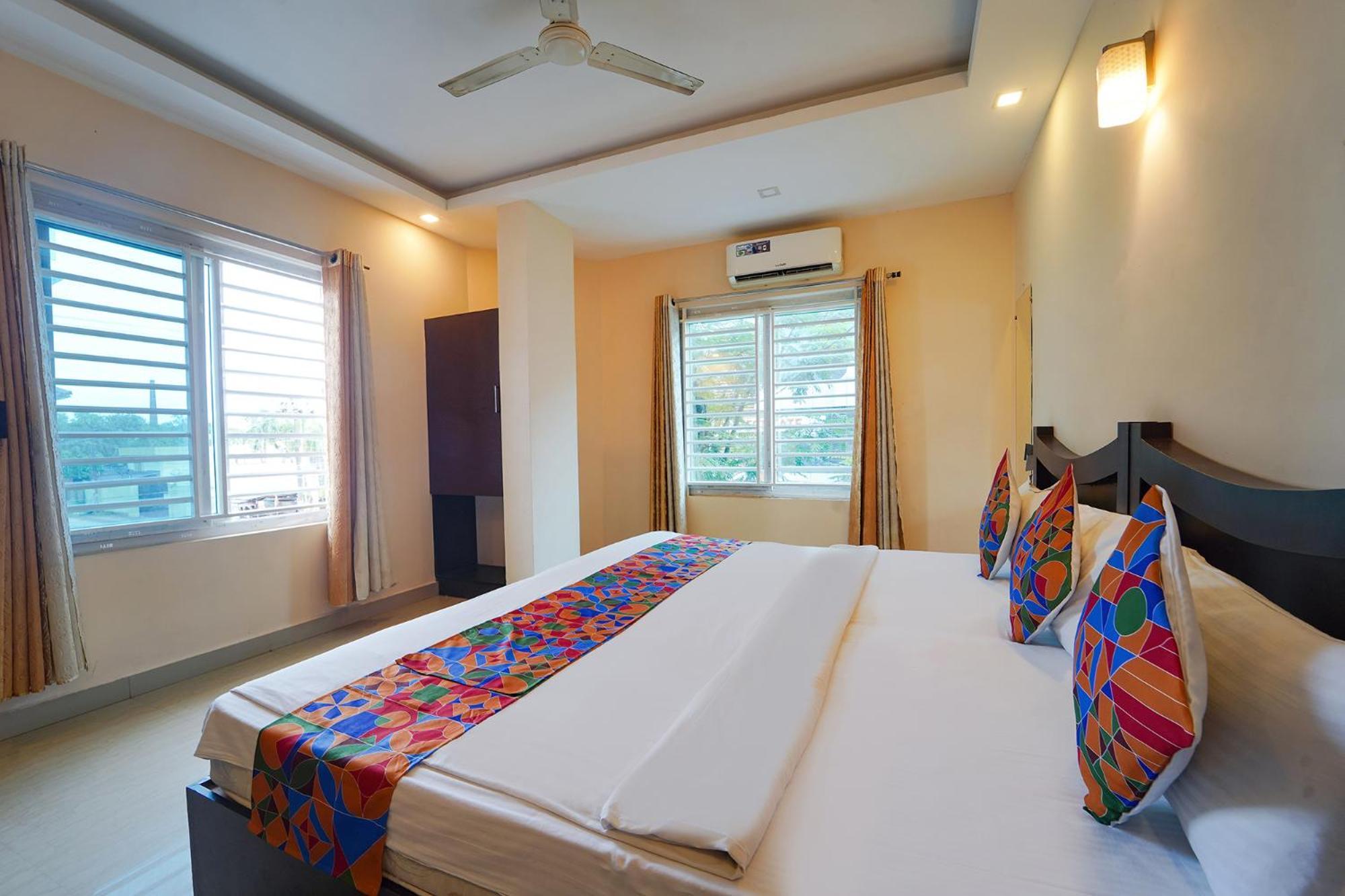 Zion Plaza Hotel Nedumbassery Exterior photo
