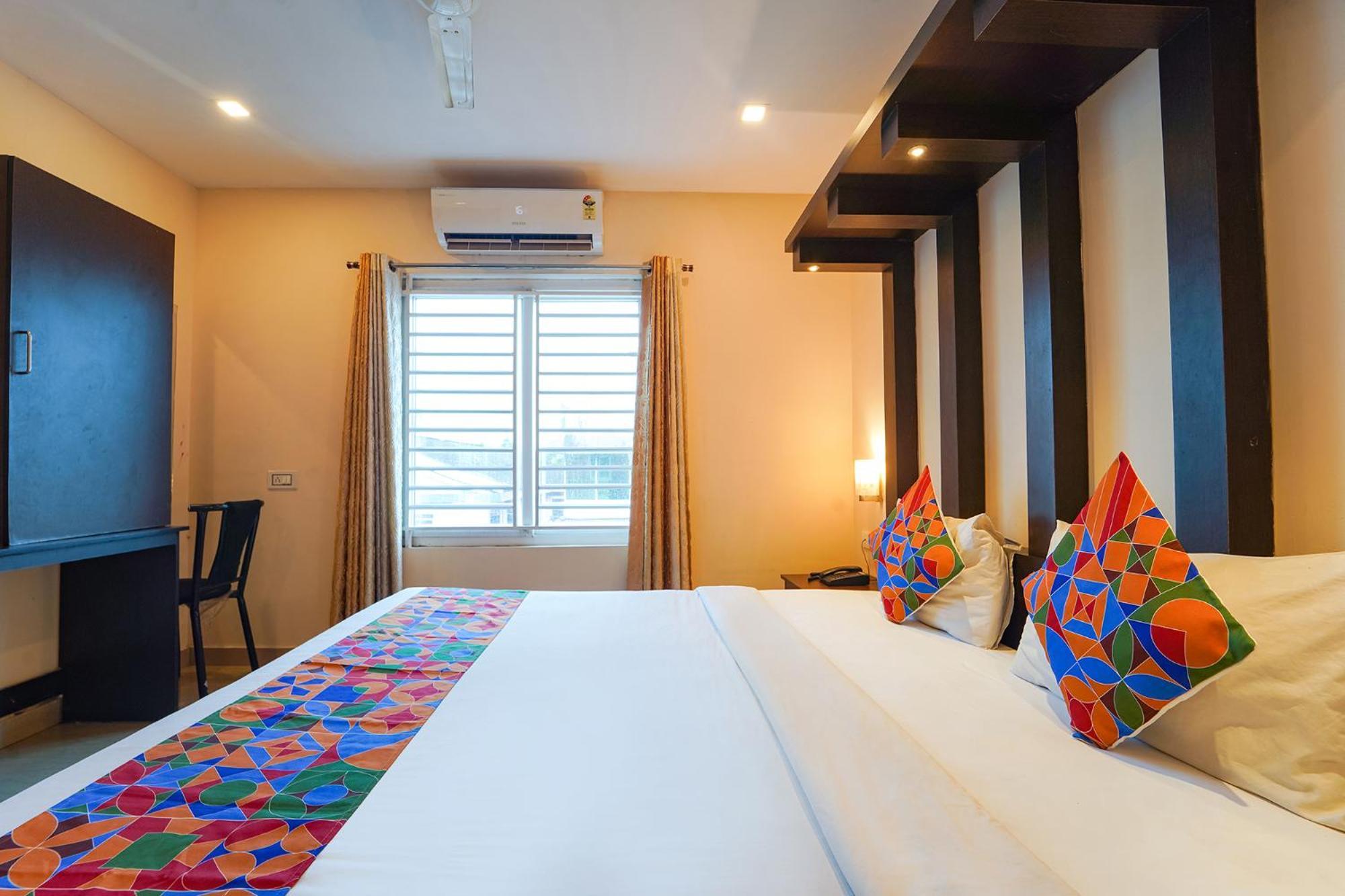 Zion Plaza Hotel Nedumbassery Exterior photo