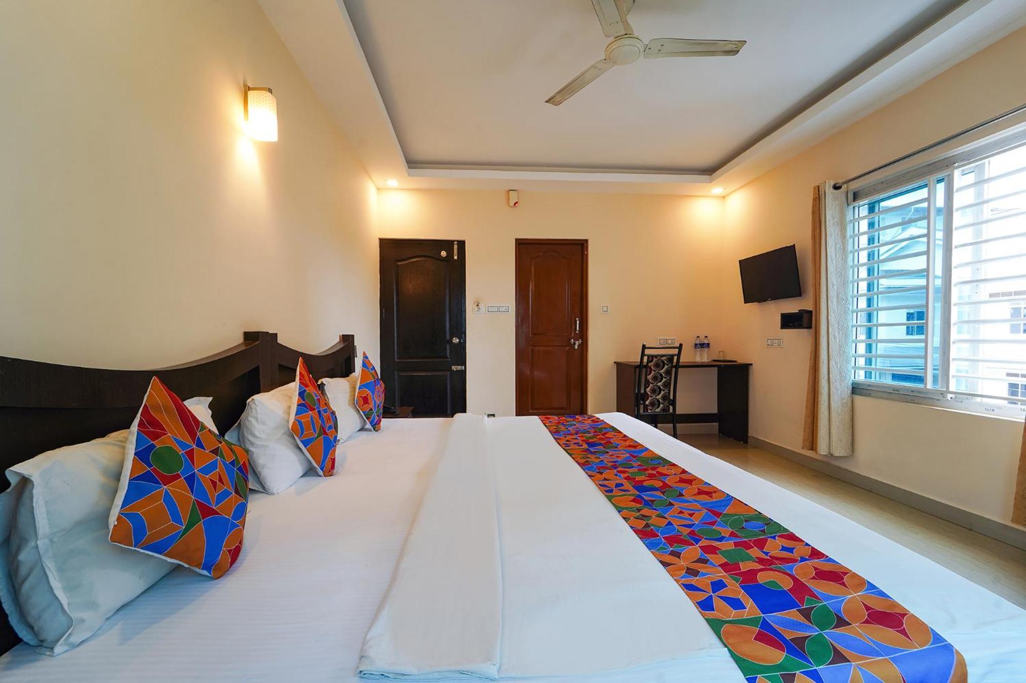Zion Plaza Hotel Nedumbassery Exterior photo