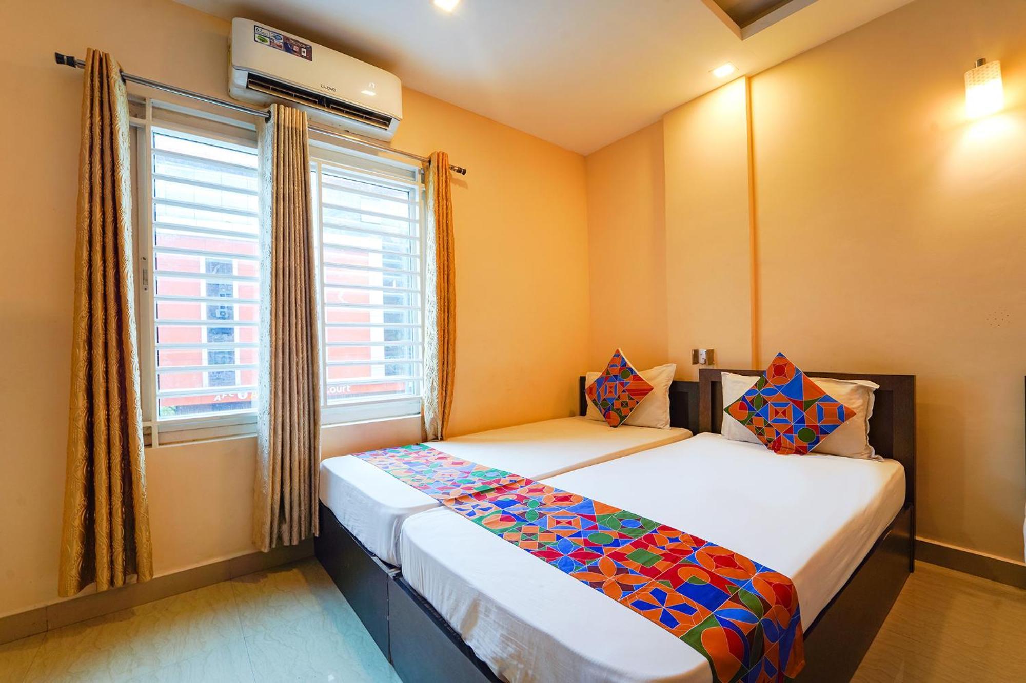 Zion Plaza Hotel Nedumbassery Exterior photo