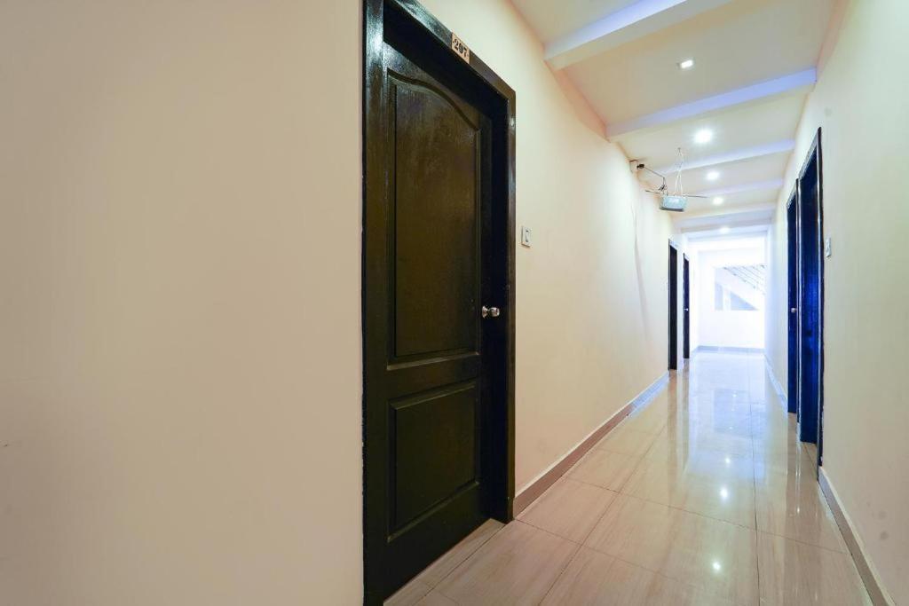 Zion Plaza Hotel Nedumbassery Exterior photo